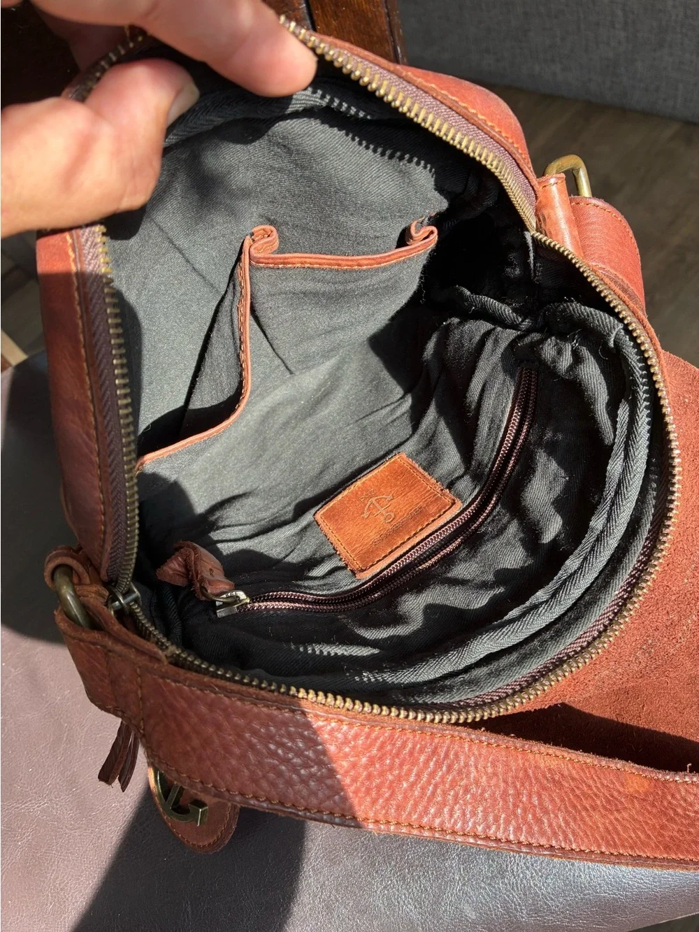 90s Inspired Unisex Harbour 2nd Leather Messenger Bag in Cognac Brown